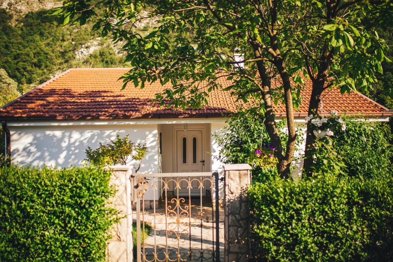 Villa Gana Buna Exterior foto